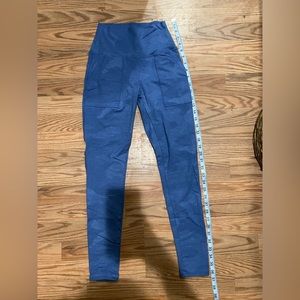 Aerie Blue Camo leggings in size women’s S.
